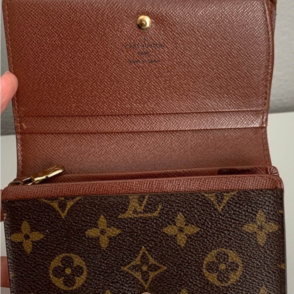 Louis Vuitton Brown Monogram Canvas Wallet - Picture 2 of 6